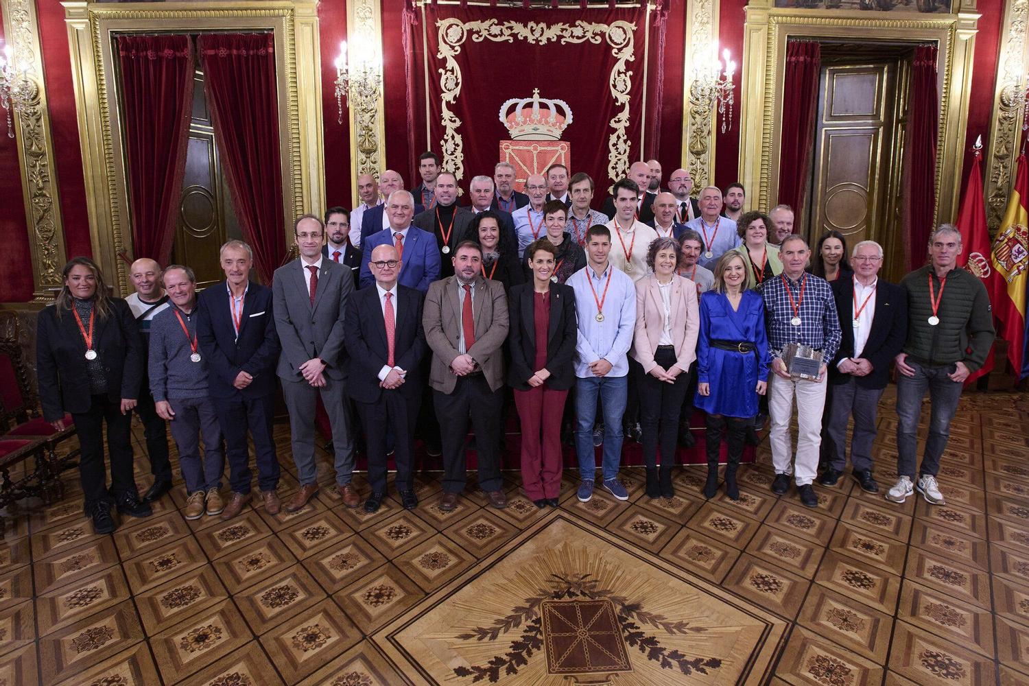 José Luis Ibáñez y Alfonso Salvador recibieron ayer sus Medallas de Plata al Mérito Deportivo 2023
